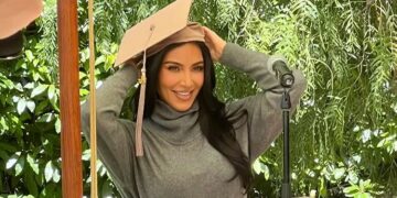 Kim Kardashian décroche son diplôme de droit : Une nouvelle étape vers le barreau