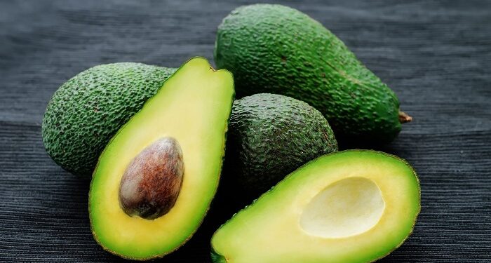 Astuce : Voici comment utiliser le noyau d’avocat pour obtenir une peau saine