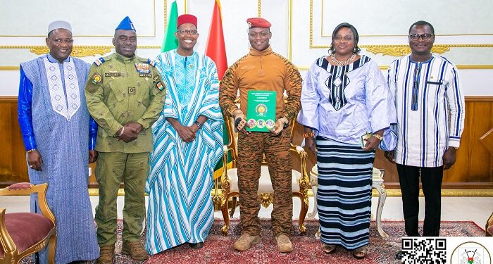 L’hymne de l’AES, ‘’la Confédérale’’, soumis au Président Ibrahim Traoré