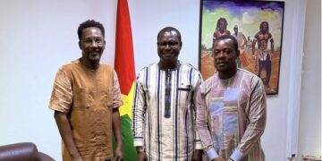 Rencontres musicales africaines (REMA) : Alif Naaba présente le menu au ministre de la culture