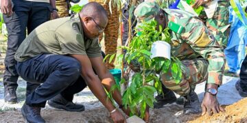 « L’Heure patriotique pour reverdir le Faso» : Plus de 4 600 plants médicinaux et fruitiers mis en terre