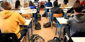 Agression en milieu scolaire : Une surveillante tuée par un élève de 15 ans en France 