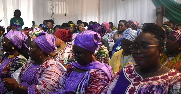 Vitrine F : Le ministère de la transition digitale encourage le leader féminin