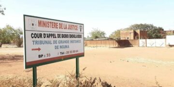 Nouna : Humilié par sa femme en public, il met le feu à ses affaires