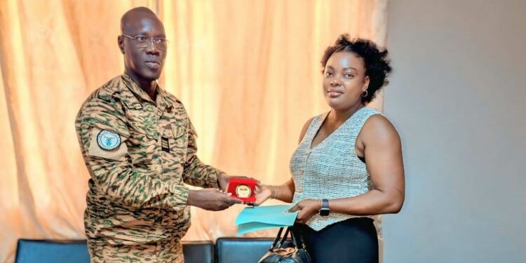 Adeline Marie Somé Ouédraogo soutient les familles des militaires disparus grâce à un don à la DCAS-SPA