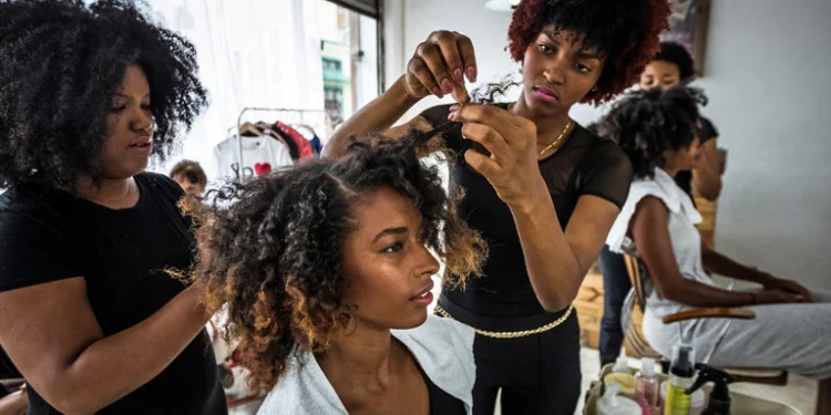 Tanzanie : Interdit aux étrangers, d’ouvrir des salons de coiffure