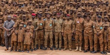 Faso Mêbo : le Commandant Pélagie Kabré Kaboré encourage les campeurs à être des citoyens  exemplaires