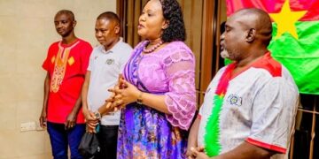 Championnat d’Afrique des Nations (CHAN) : L’Ambassadeur Myriam Aman Wedraogo Soulama rend visite à la délégation burkinabè