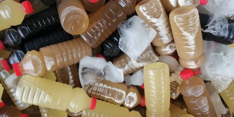 Initiative Faso Mêbo : Le journal Queen Mafa offre 200 bidons de jus naturels