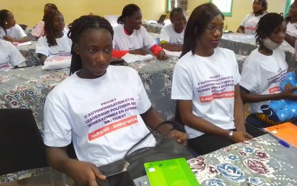 Fémin-In et ROAJELF unissent leurs forces pour renforcer l’autonomisation et le leadership politique des jeunes filles