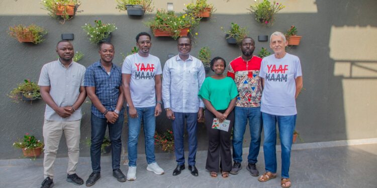 Le ministre de la Culture et des Arts visite l’incubateur musical, La Cour du Naaba
