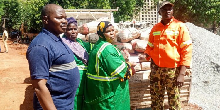 Ouagadougou : la Brigade verte offre deux tonnes de ciment à Faso Mêbo