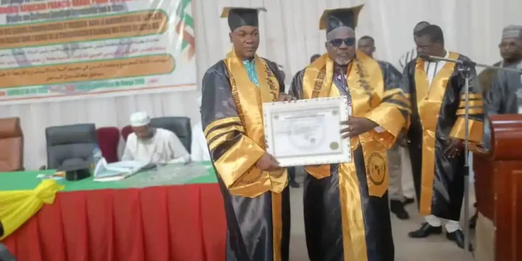 Burkina Faso : Le Guérisseur Saidou Bikienga, distingué Docteur Honoris Causa