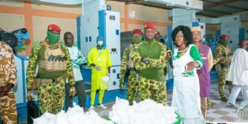 Société de Fabrication de Coton Burkinabè : Dr Céline Kontyaré Kobéané reçoit la visite du Président du Faso