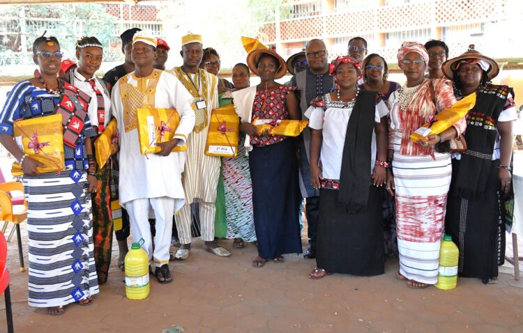 Des agents du ministère de l’Économie et des Finances (MEF).