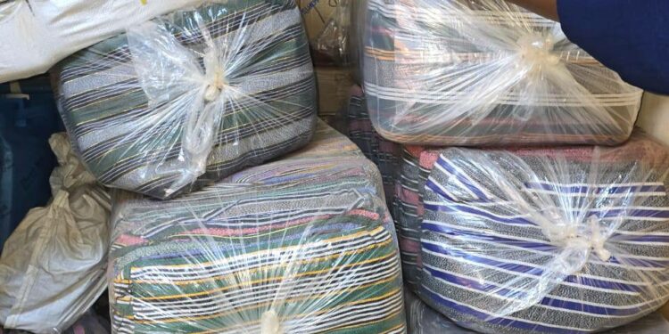 Lutte contre la fraude au Burkina  : des fils et pagnes tissés, saisis