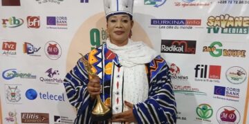 Africa Mousso 2025 : Un trophée décerné à Maman Afrique, une femme leader à l’engagement exemplaire