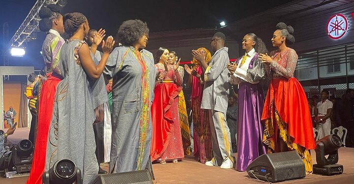 Burkina Faso : Un défilé de mode pour marquer les 25 ans de carrière de Koro DK