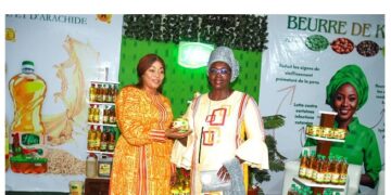 Forum International des Femmes Entreprenantes et Dynamiques  : La présidente de la CNDH visite les stands