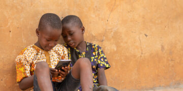 Écrans et développement de l’enfant : Des spécialistes donnent l’alerte