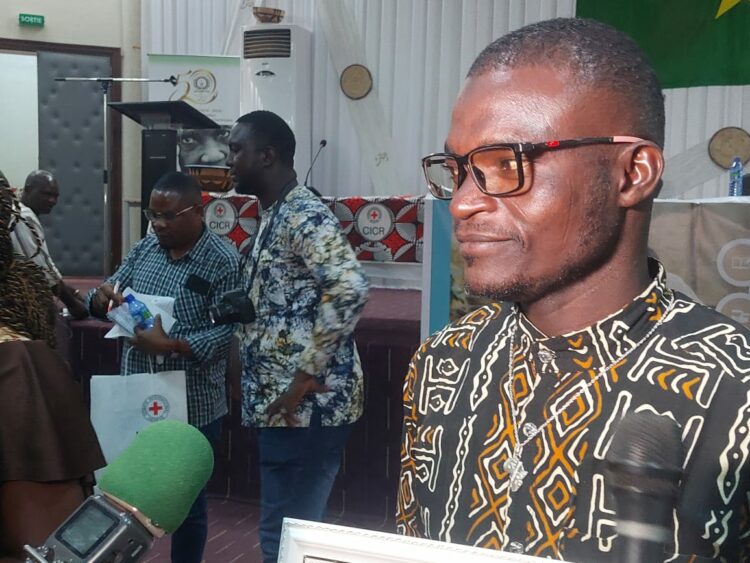 Emil Segda, jAprès avoir remporté le prix en 2022 et 2023, Emil Abdoul Razak Segda aux éditions Sidwaya a signé son troisième sacre dans la compétition, journaliste national à cette 6ème édition.