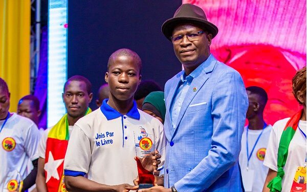 Culture : Double distinction pour Marc Neya, président de la bibliothèque des africains