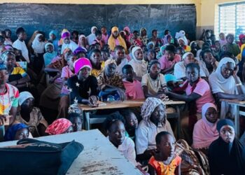 16 jours d’activisme : SAFE / CN en action pour prévenir les violences numériques faites aux filles