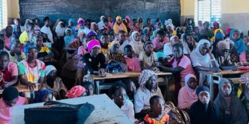 16 jours d’activisme : SAFE / CN en action pour prévenir les violences numériques faites aux filles