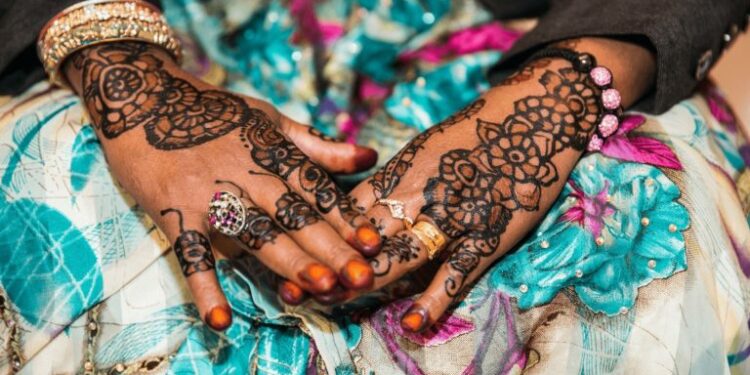 Cameroun : Une bagarre entre belles-mères perturbe une cérémonie de mariage traditionnel